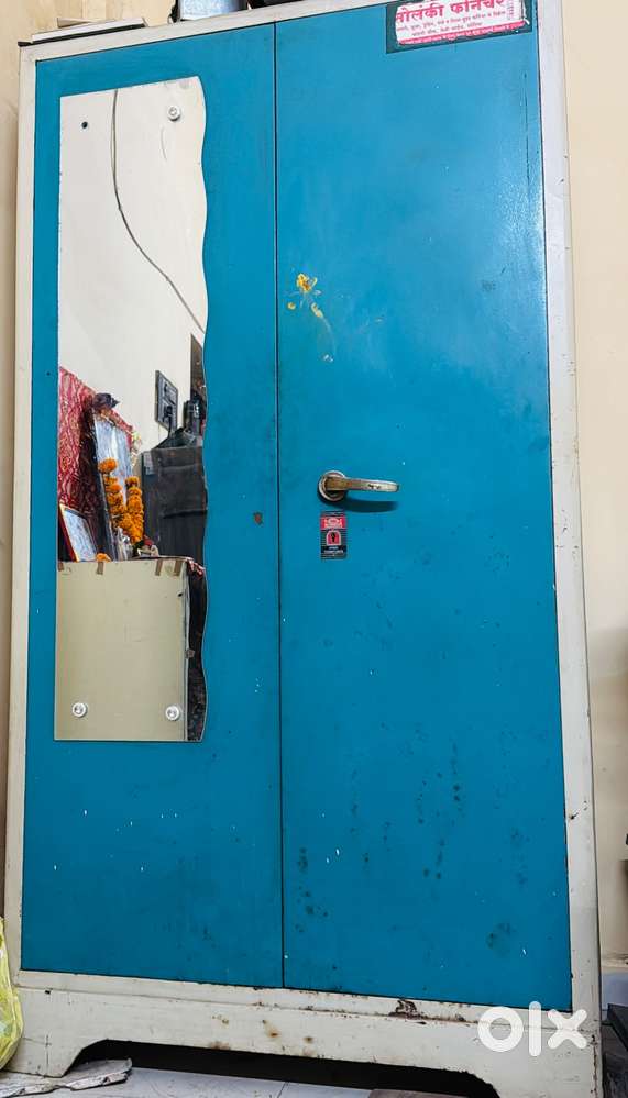 Locker almirah