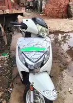 Bhot achi contiton mein 1 saal hua hai bus 125 hai engine ek dam mast