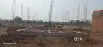 प्लाट में बोर है फोनङेसन बना हुआ है 2 टैंक है