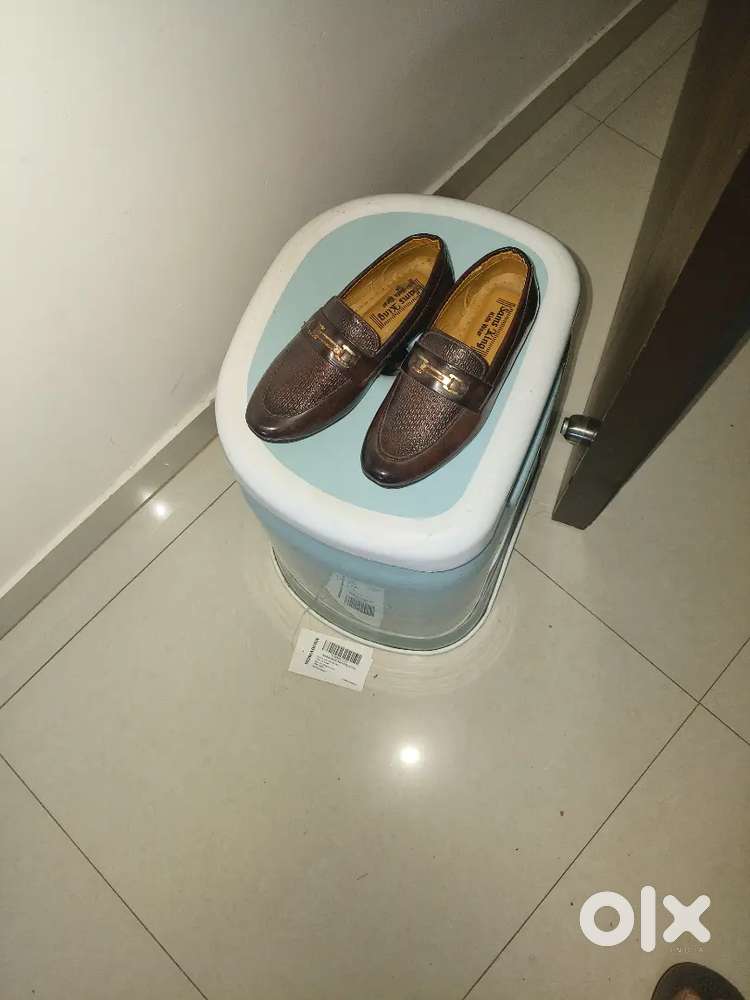 Crocs for 3 to 4 year old, shoes for 3 to 4 years two pairs