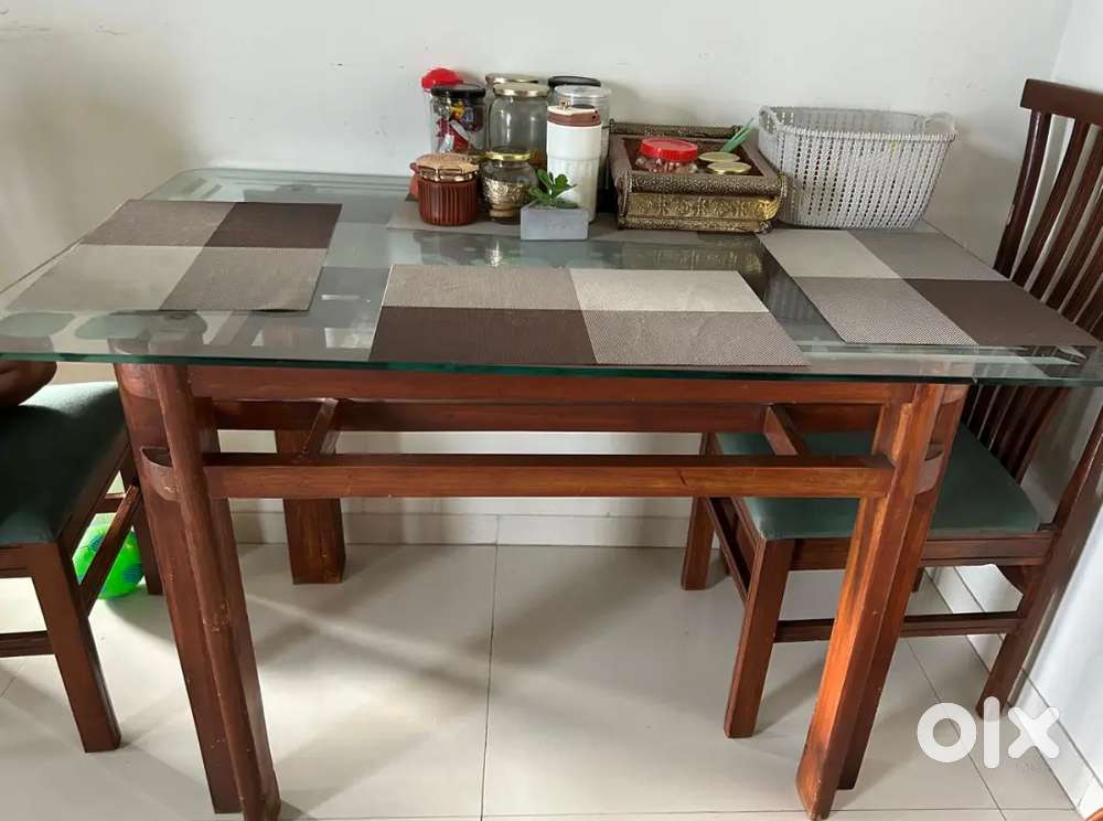 Dining Table & Shoe rack for urgent sale