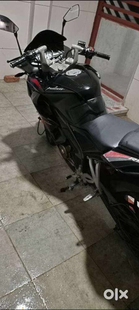 Gadi me kuch bhi kaam nhi h