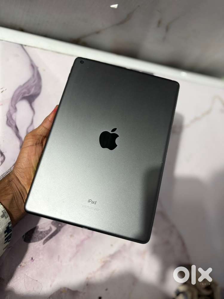  iPad 9th Gen (64GB, Wi-Fi)  Front Glass Damage