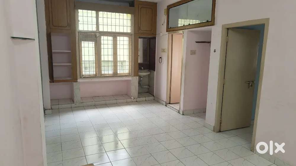2BHK for Rent with Cupboards