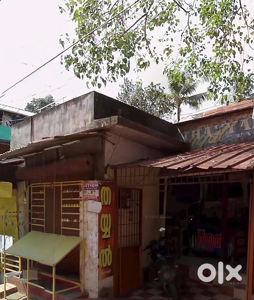 Roadside Property with 2 Shops + House at Moonamood Jn, Vattiyoorkavu
