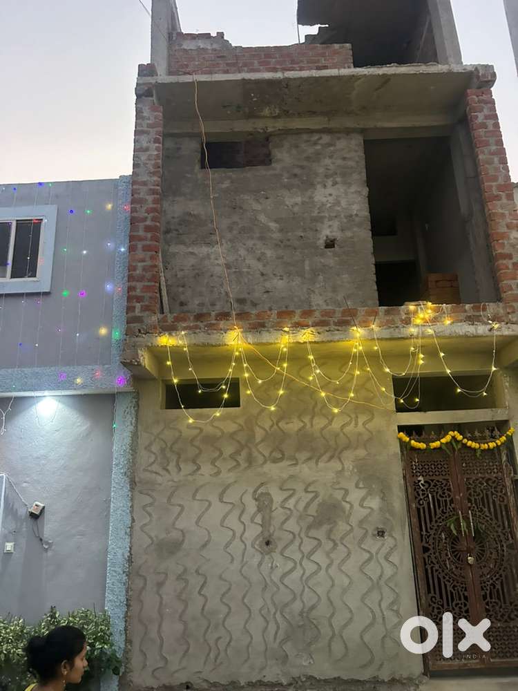 3 मंजिला मकान अर्जेंट बेचना है।