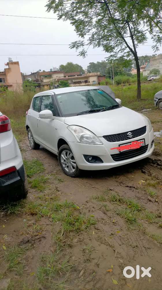 Maruti Suzuki Swift 2013 zxi Top variant