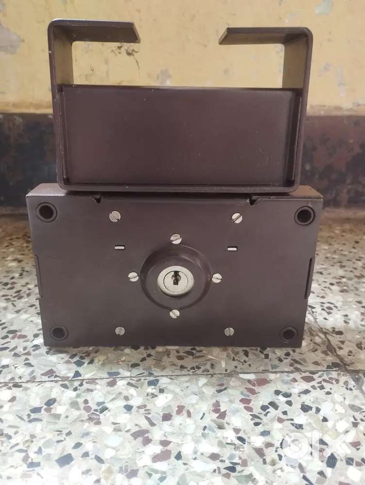 Shutter Lock in ₹1000