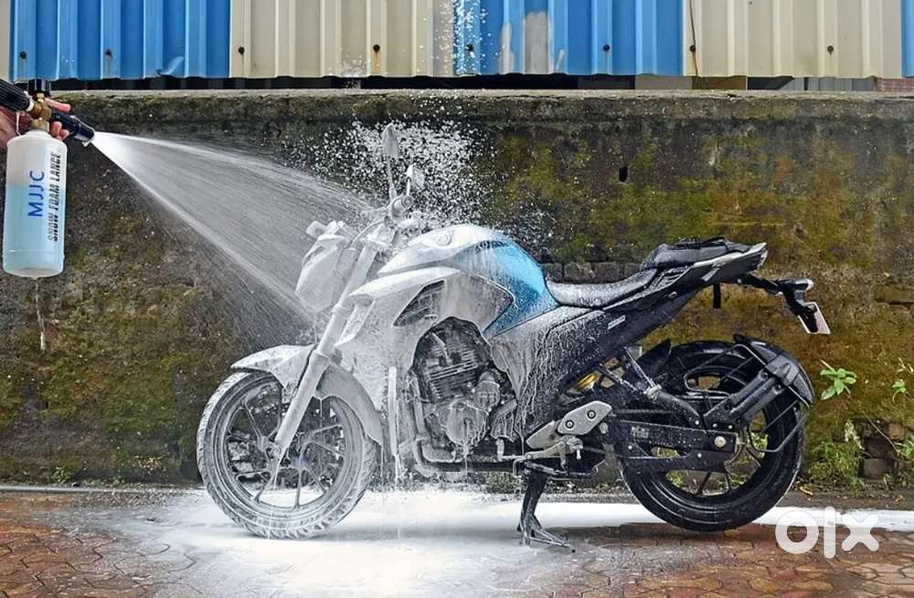 Bike Washing ke liye ladka chaiye