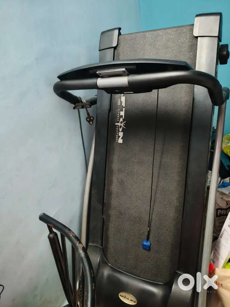 Afton motorized treadmill- excellent condition l 10,000 rs:-
