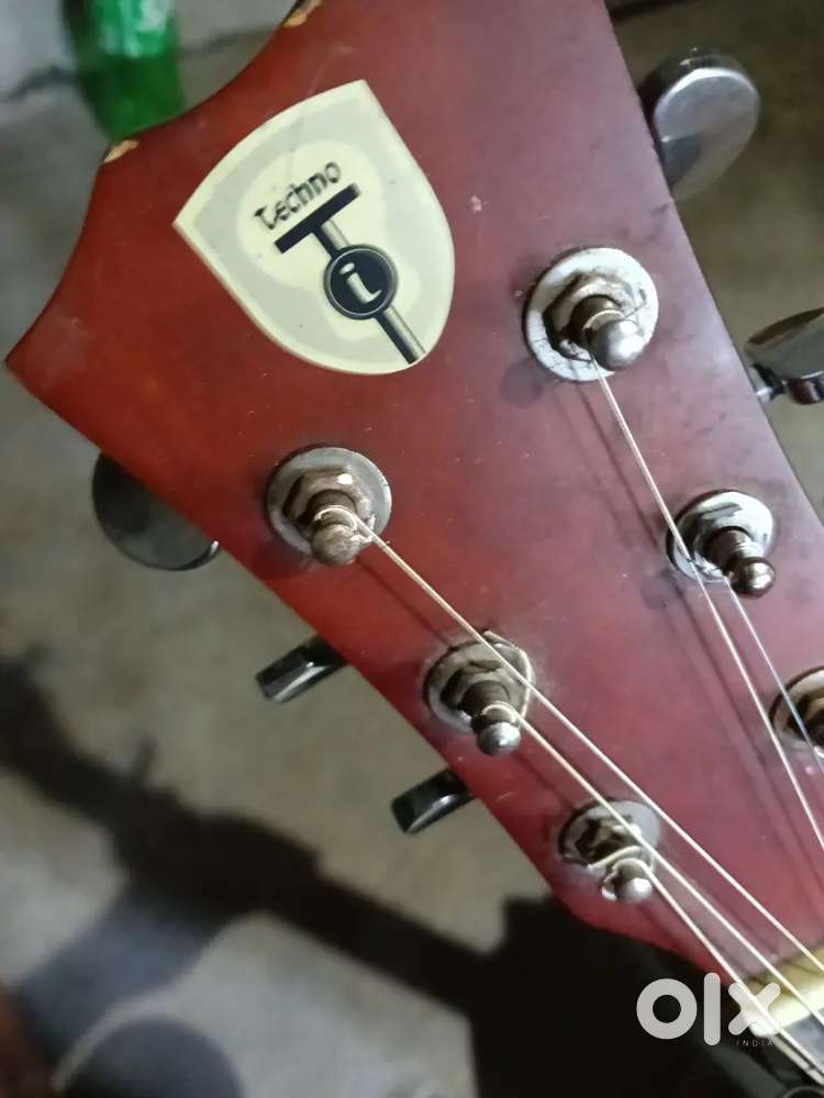 Guitar urgent sell
