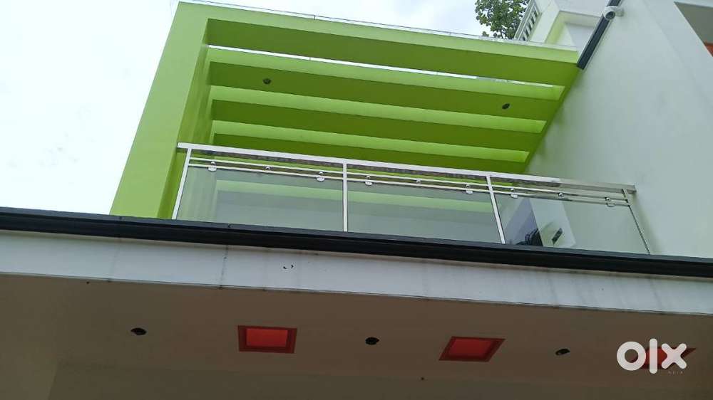 NEW HOUSE 4 BHK . 5,25 CENTS LAND . RED BRICK CONSTRUCTION