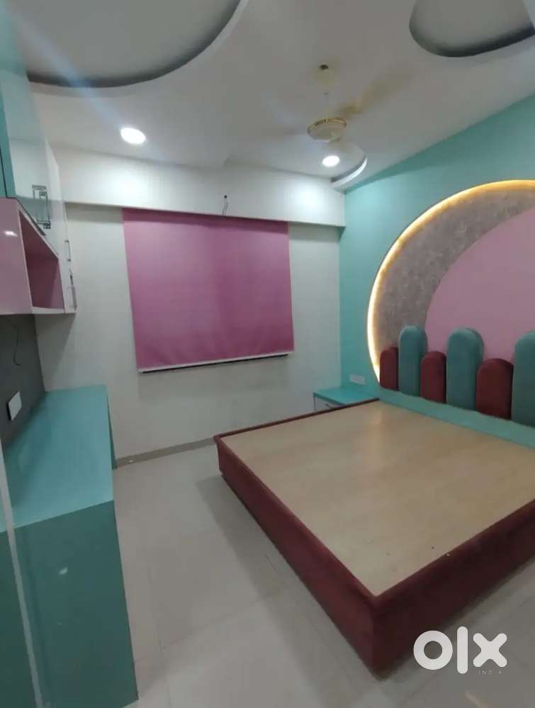 2-Bhk/Flat,Semi-Furnished,M-Kich.Omex-1 Prime Sqwer,OM Real Estate