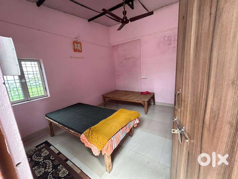 Room available for woman