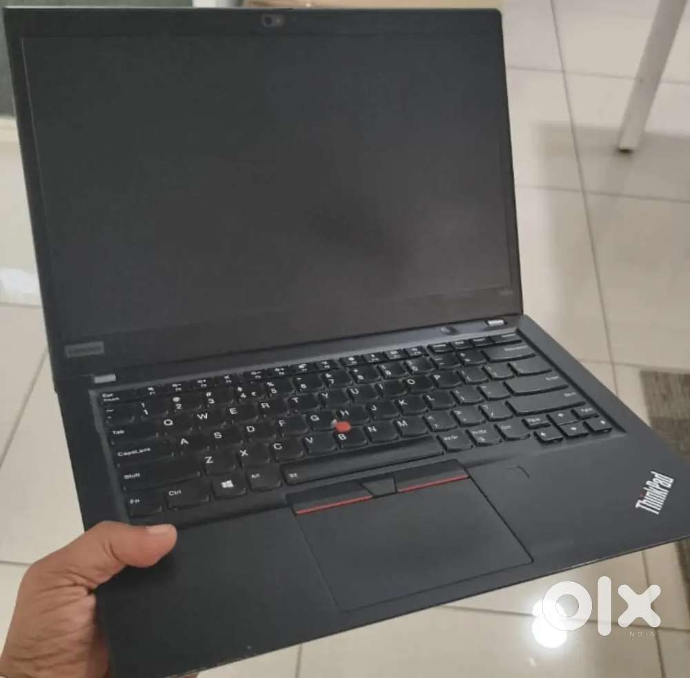 Lenovo ThinkPad T490S
Core i5-8th Gen 
16GB RAM 
256GB SSD