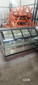 BAKERY DISPLAY COUNTER