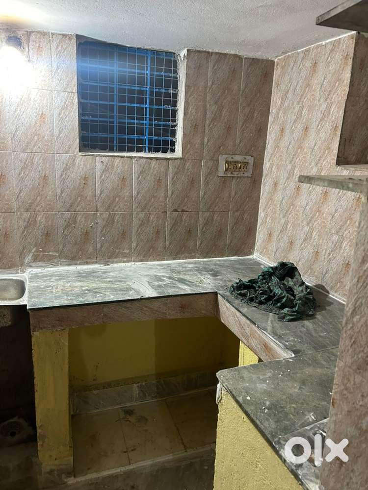 Spcious 2 bedroom house on 1st floor for family in chakeisiani
