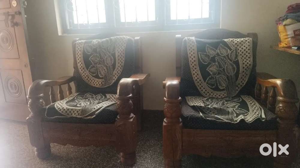 Good in condition full sofa set