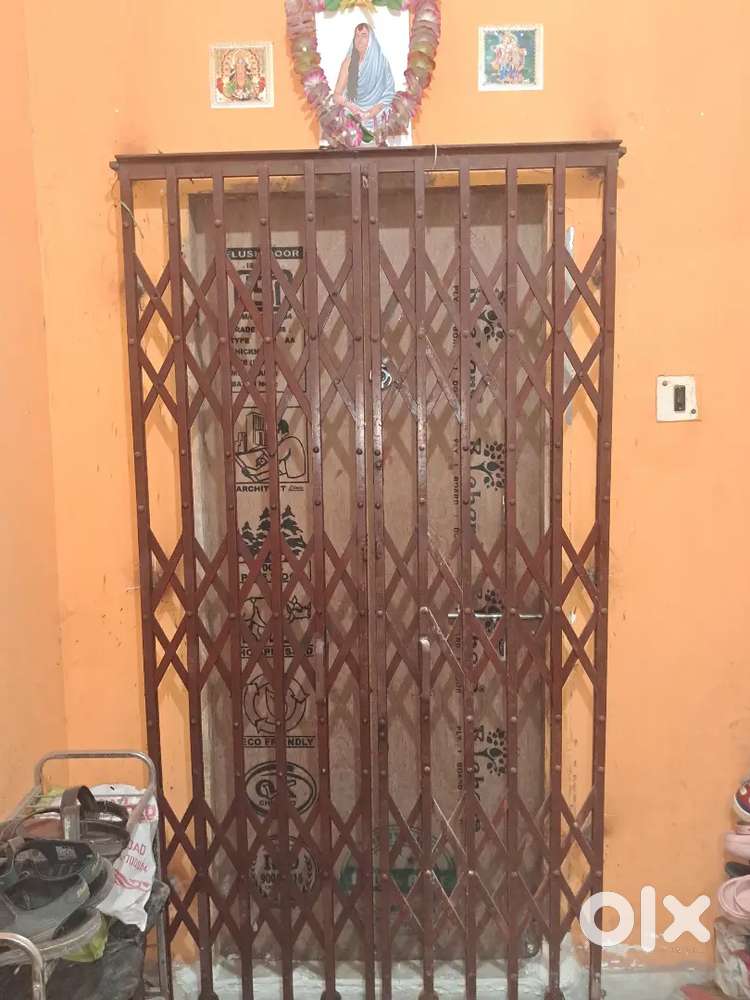 URGENT SALE: Spacious [2BHK] Flat in [Kolkata] - Best Deal