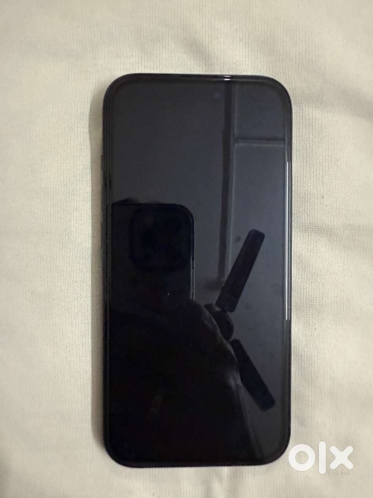 iPhone 15 (128 GB, Black) – Excellent Condition  95% Battery