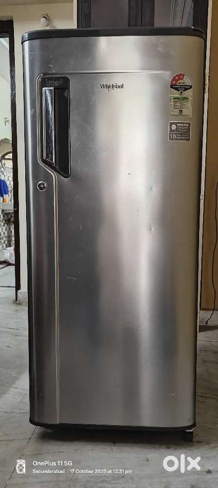 Whirlpool Fridge 200 liters