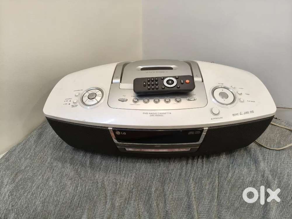 LG stereo blu toth radio With Remote