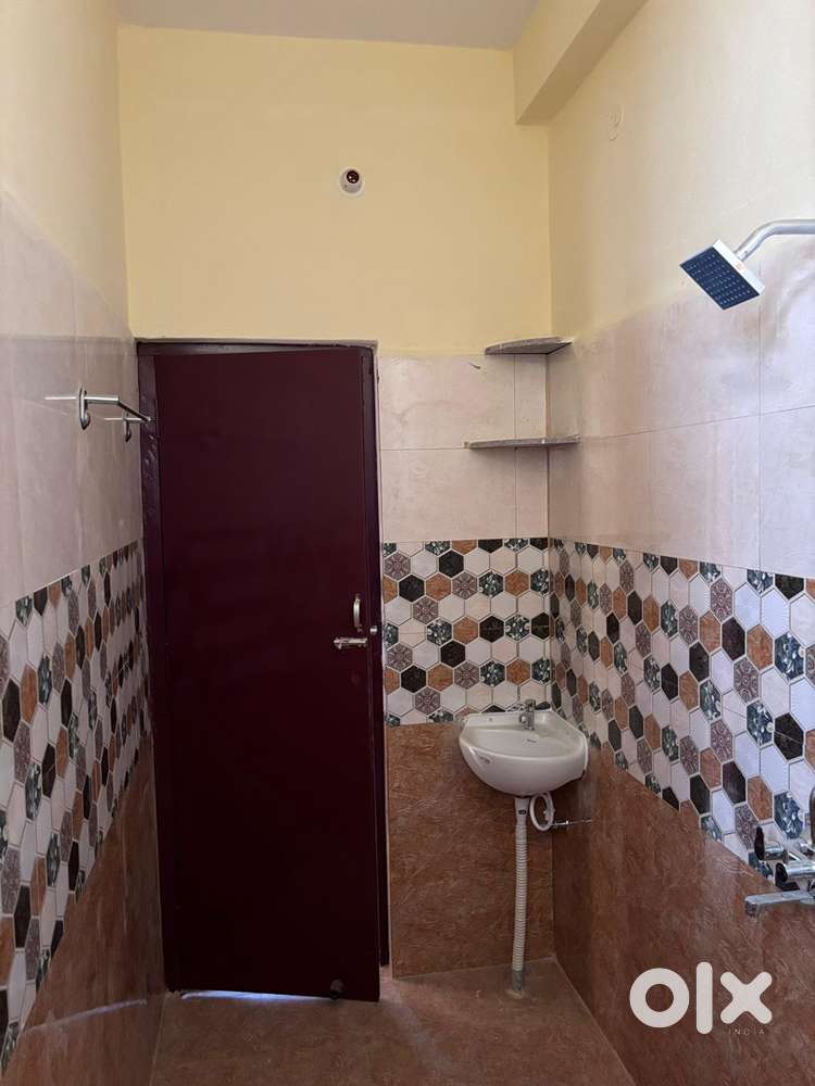 2 BHK Unfurnished Flat Available for rent