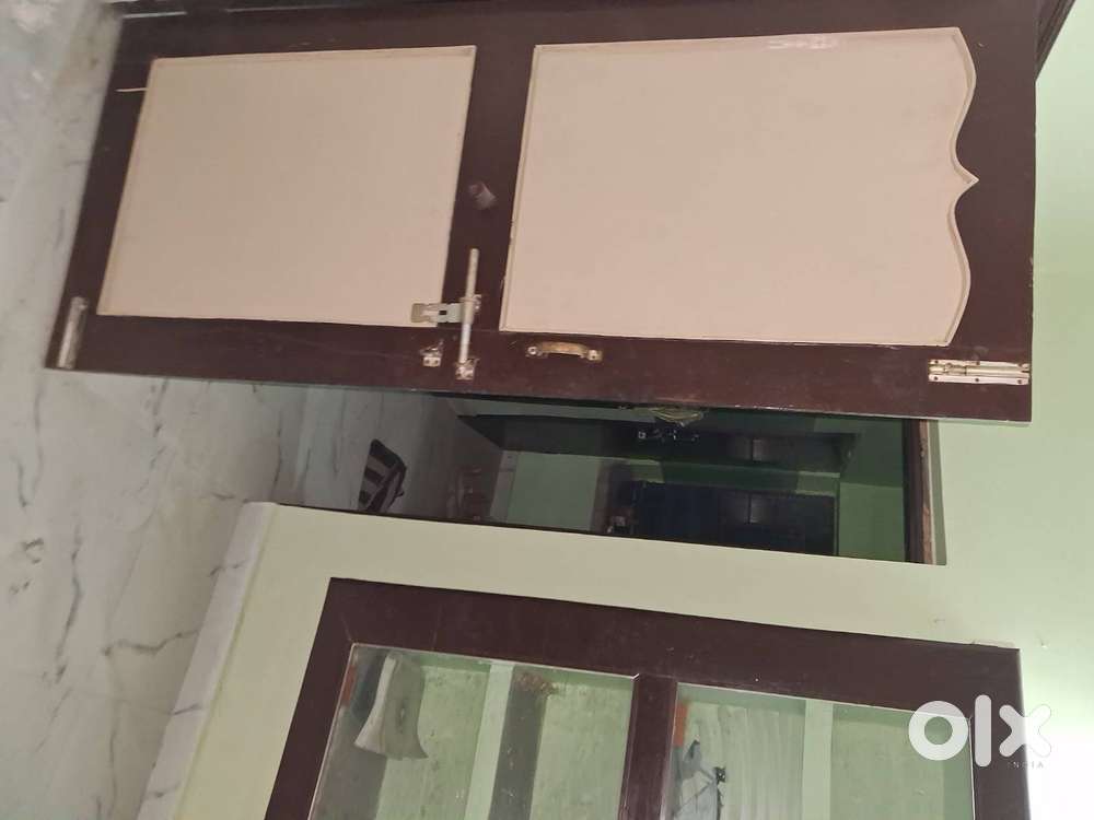 GIRLS PG NEAR TATA M MED COLLEGE