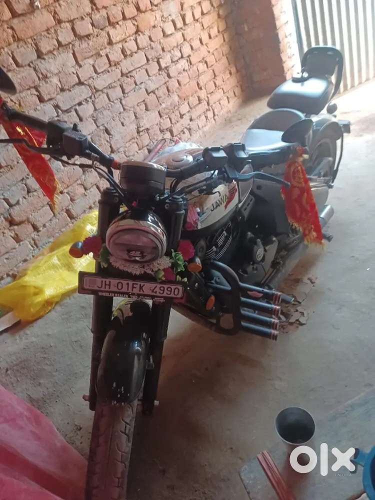 Jawa 42 bobber crome black top model