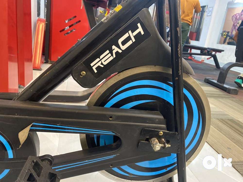 Reach spin bike