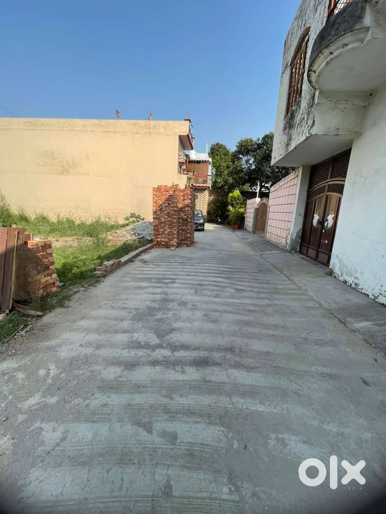 Plot for sale in main market. Near  shivaji colony