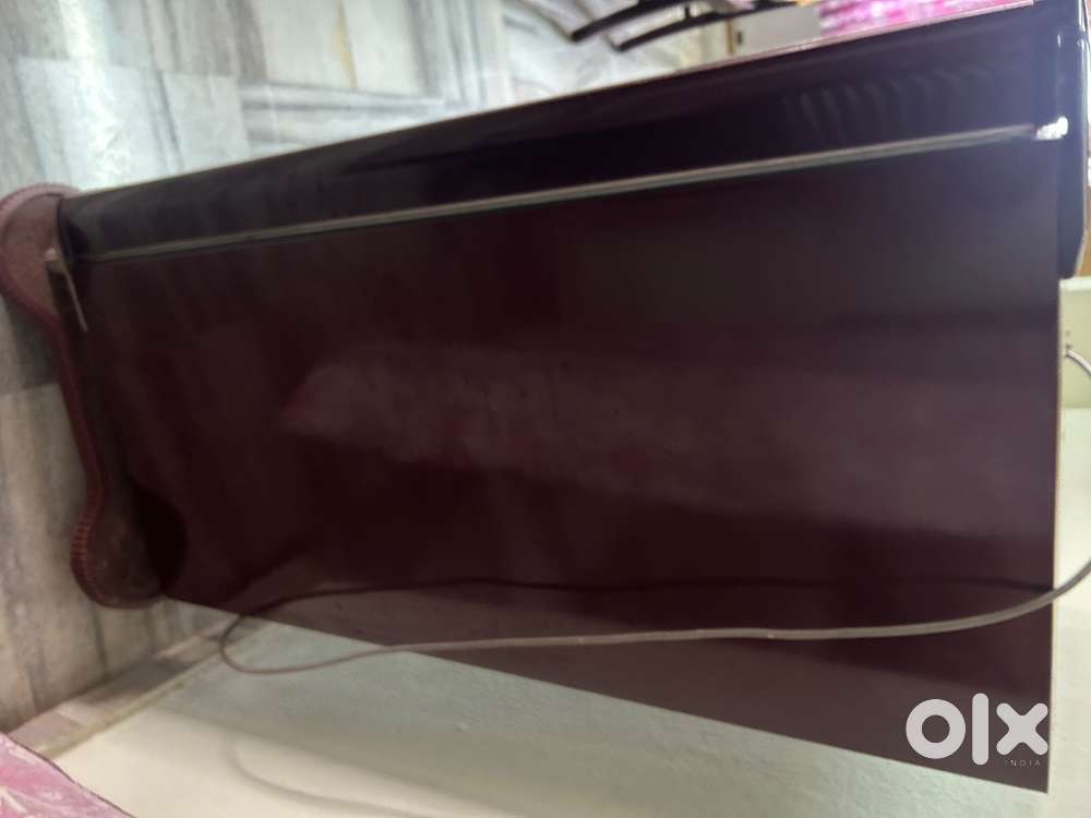 LG190 liter Fridge for sale in good working condition