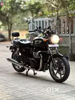 Triumph Bonneville A3 Standard Fully Loaded MH passing