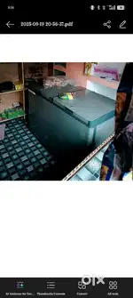 D फ्रीजर नया है एकदम 1 महीना पुराना बस