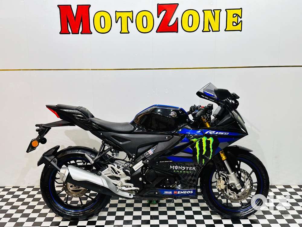Yamaha R15 V4 Monster edition Dual disc abs