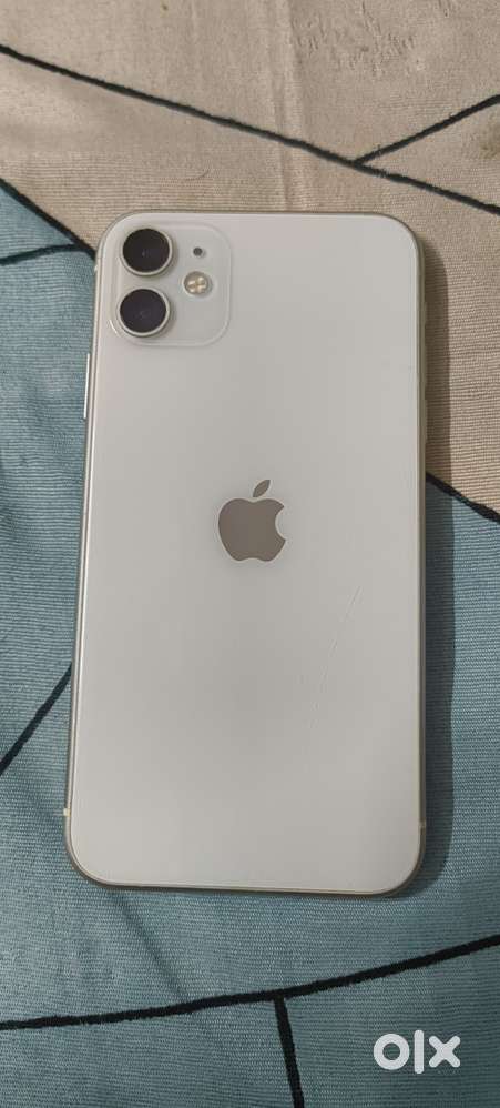 I phone 11 /64gb.