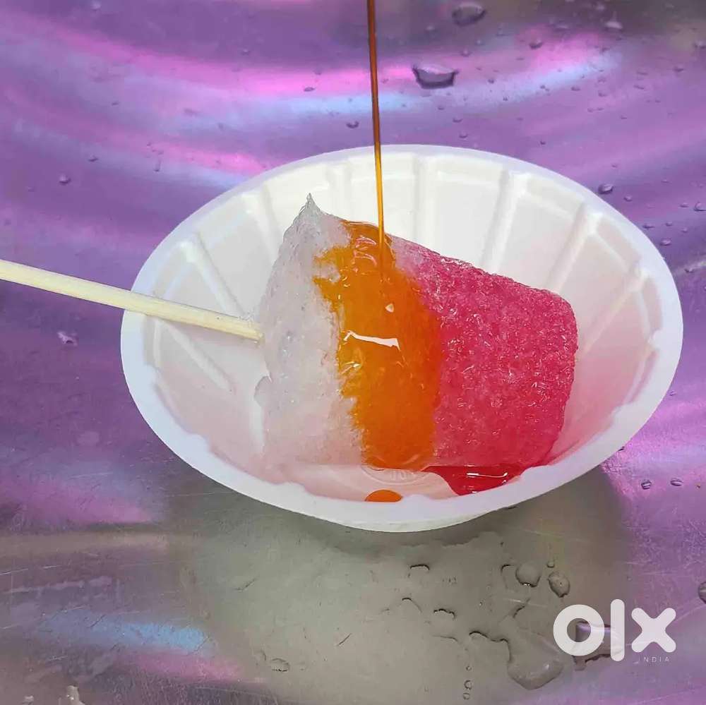 Ice gola maker in Puri, Odisha