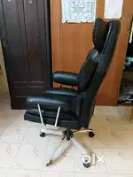 Brand new drogo gaming ergonomic 360 degree chair used only 1 month