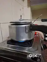 Pressure cooker 3ltr and 2 Karahi ( 1 big and 1 small)