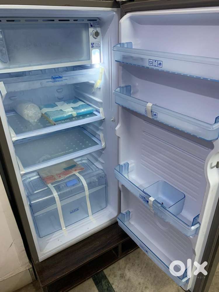 EXCELLENT CONDITION 190 LTR FRIDGE FOR SALE