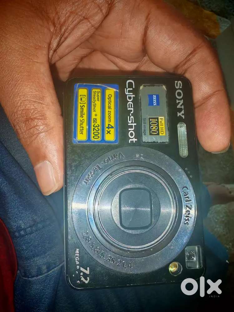 Sony camera mint condition from singapore