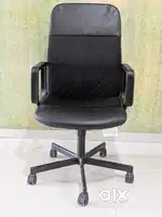 Office chr (Ikea) + office table