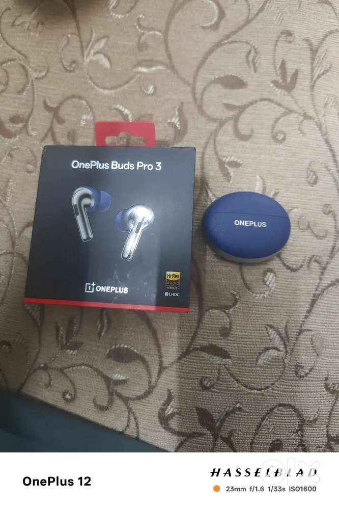 Oneplus buds 3 pro Rs.7500 Mrp (Rs.12,000)