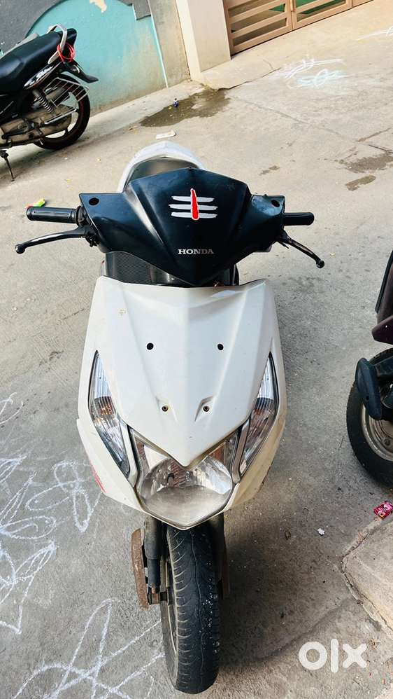 Dio Scooty