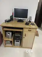 Urgent sell of computer with table