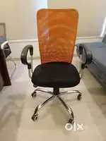Office chair in excellent condition