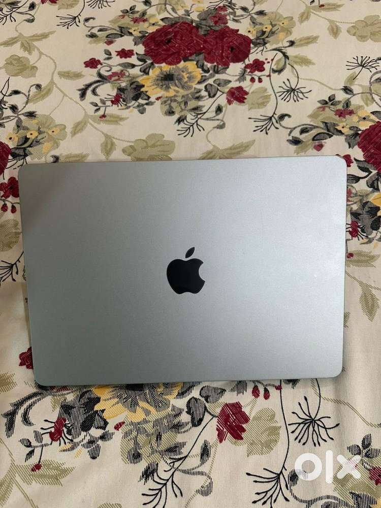 MacBook M2