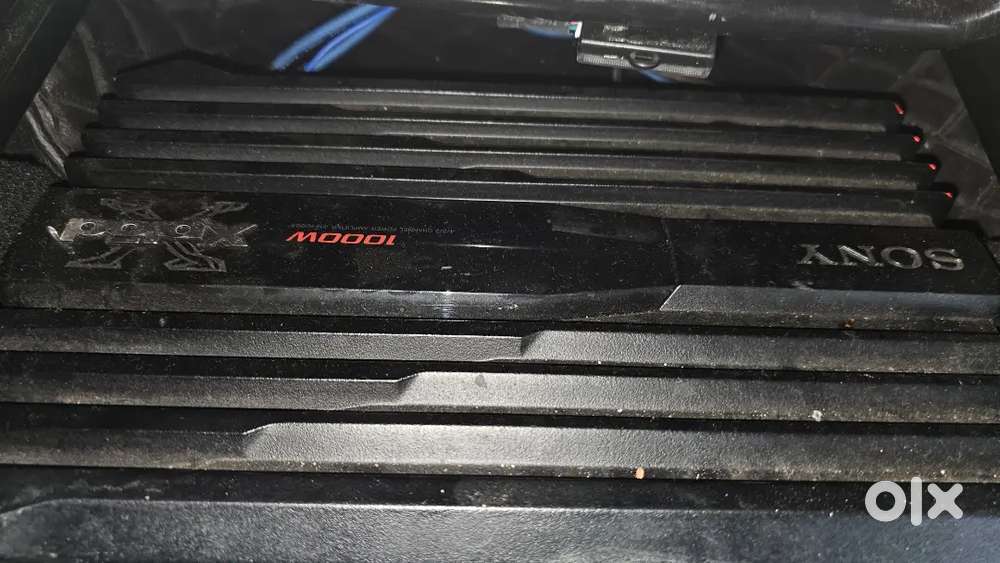 Sony 4 Channel 1000 Amplifier with JBL Shallow Mount Subwoofer