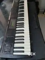 KORG X5D KEYBOARD