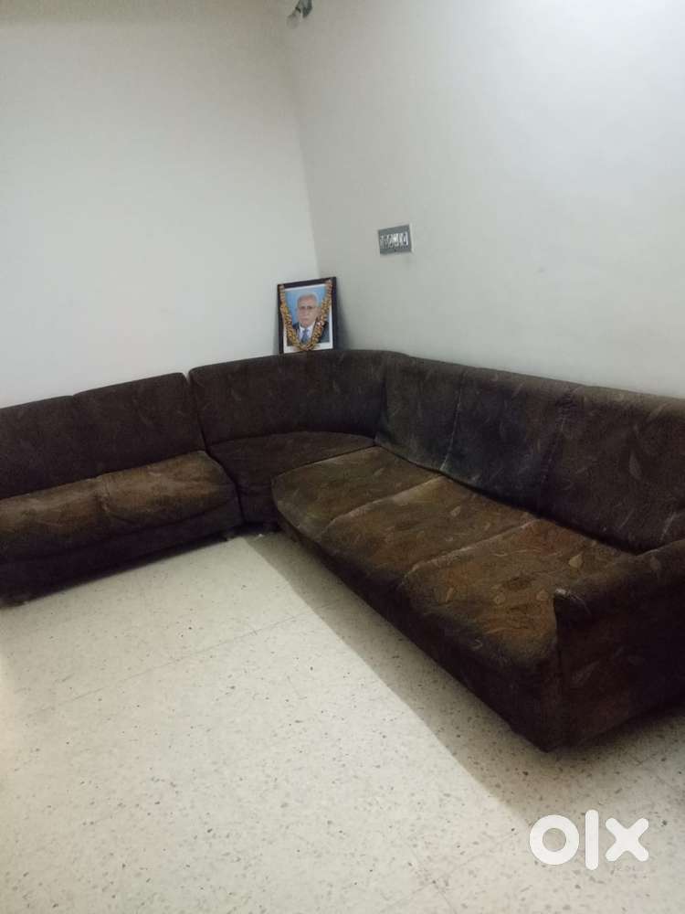 Sofa of good quality pure Sagi wood